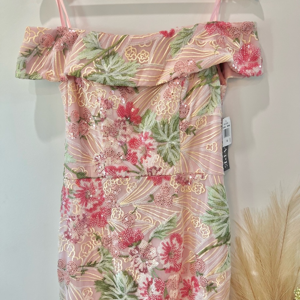 Xscape Blush and Green Floral Maxi Dress - Picture 4 of 13